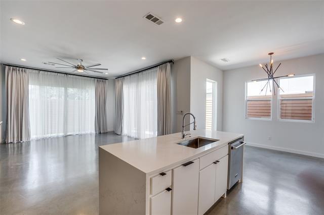 Foto del edificio - 5129 N Hall St