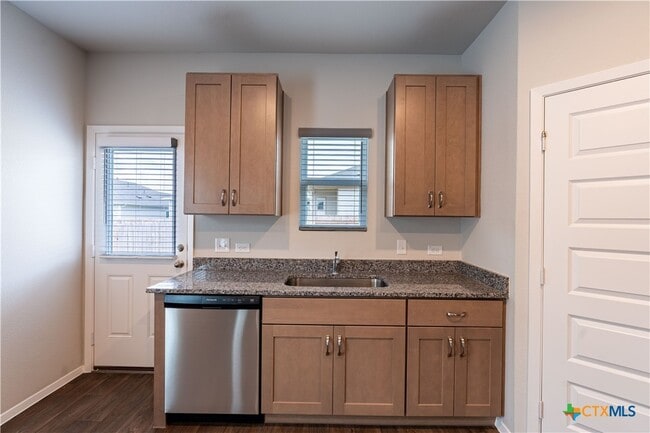 Building Photo - 11513 Murano Dr