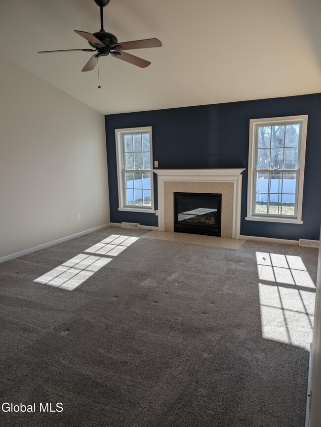 Building Photo - 76 Ridgewood Dr