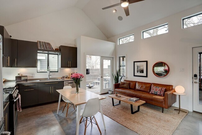 Foto del edificio - 2 br, 2 bath House - 57 Anthony St