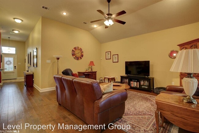 Building Photo - 3 br, 2 bath House - 684 Turquoise Drive