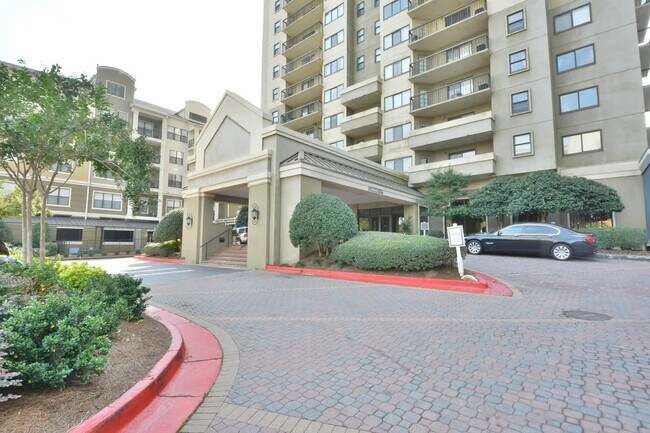 Foto del edificio - 795 Hammond Dr