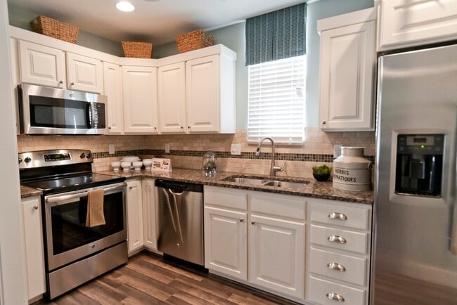 Building Photo - 869 Pantani Ct