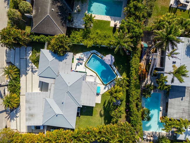 Building Photo - 1627 Seabreeze Blvd