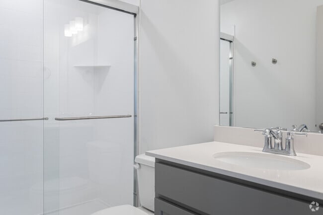 3 habitaciones, 2,5 baños - 120 m² - Baño principal - Innovation Park at Holbrook Farms