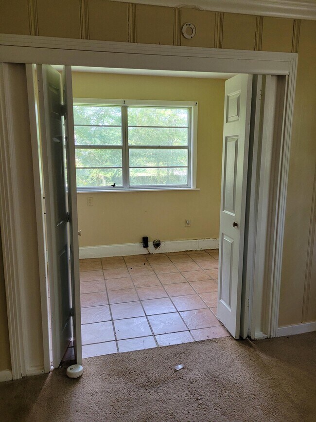 Building Photo - 1455 Bass Ave