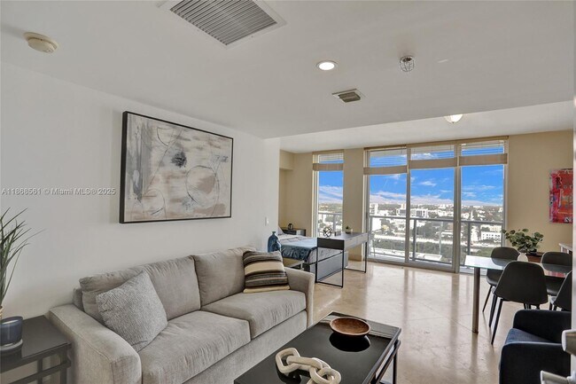 Foto del edificio - 185 SW 7th St