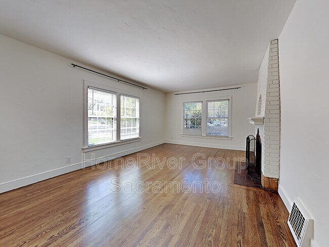 Building Photo - 1101 Robertson Way