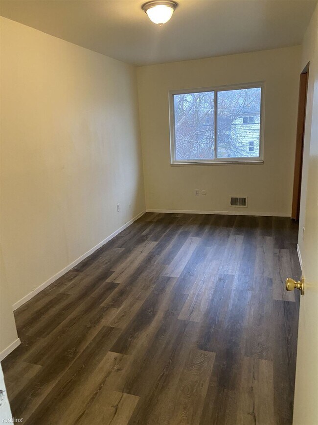 Foto del edificio - 3 br, 1.5 bath House - 13972 Hobart Ave 13...