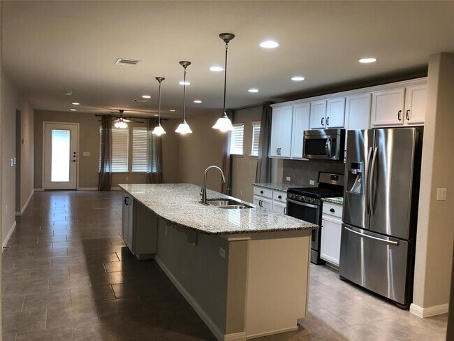 Building Photo - 411 Kickapoo Creek Ln