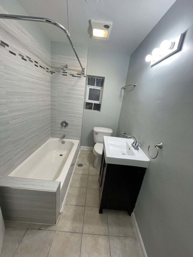 Foto del edificio - 3516 W North Ave