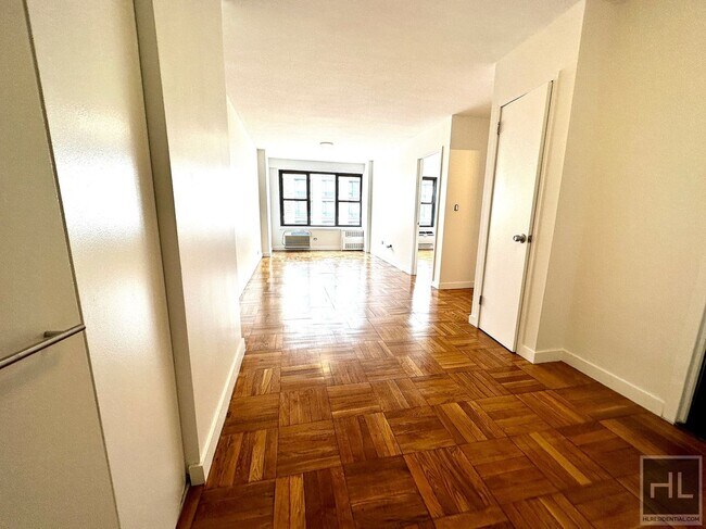 Foto del edificio - Fourth Avenue