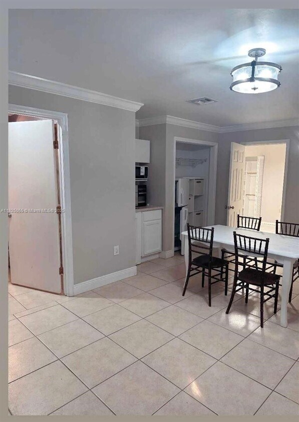 Foto del edificio - 14421 SW 92nd Terrace