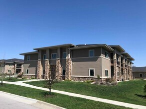 Building Photo - 2810 Bobcat Dr
