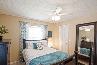 Interior Photo - Pinewood Park