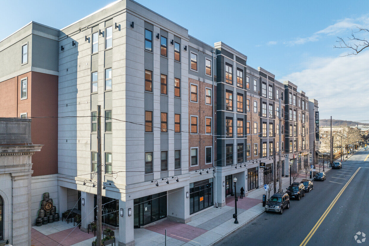 Five 10 Flats Apartments in Bethlehem PA Apartments