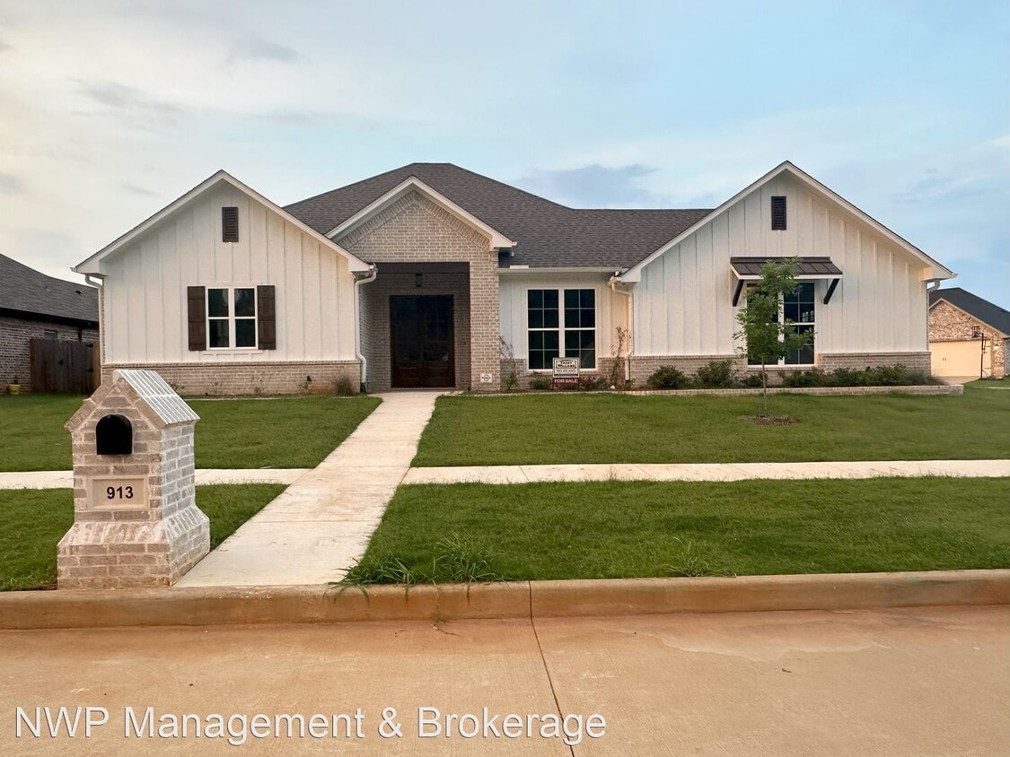 Foto principal - 3 br, 2 bath House - 913 Jackie Ray