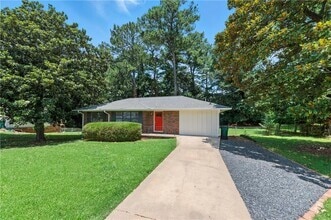 Building Photo - 1195 Starline Dr
