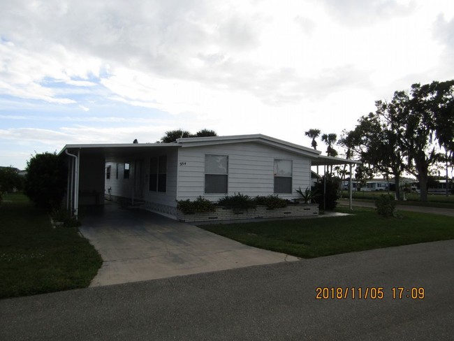 Building Photo - Bay Indies- 954 Orinoco