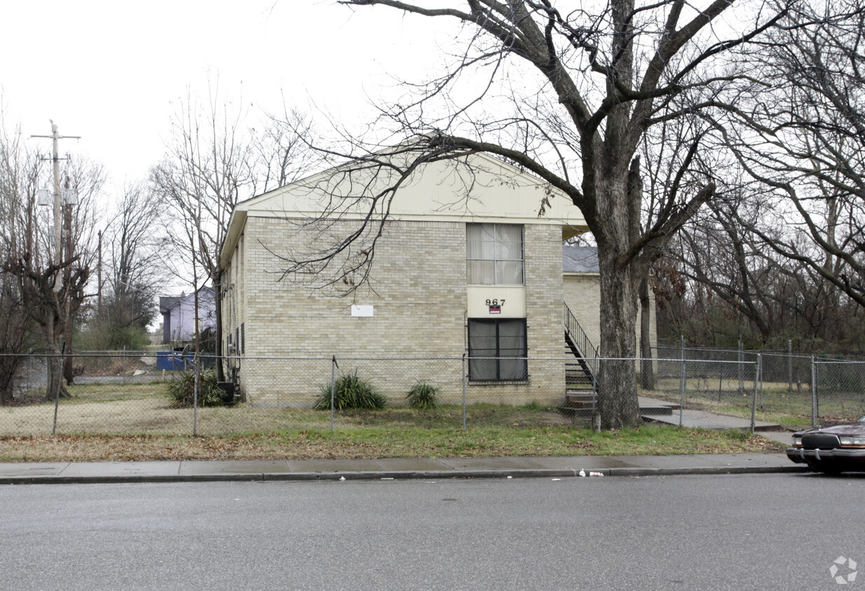 Building Photo - 967 Porter St
