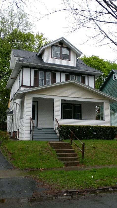 Outside View - 120 Bradburn St