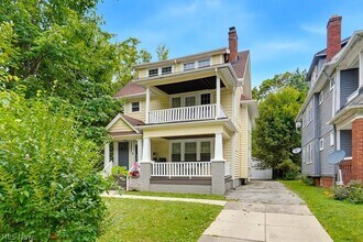 Building Photo - 3423 Beechwood Ave