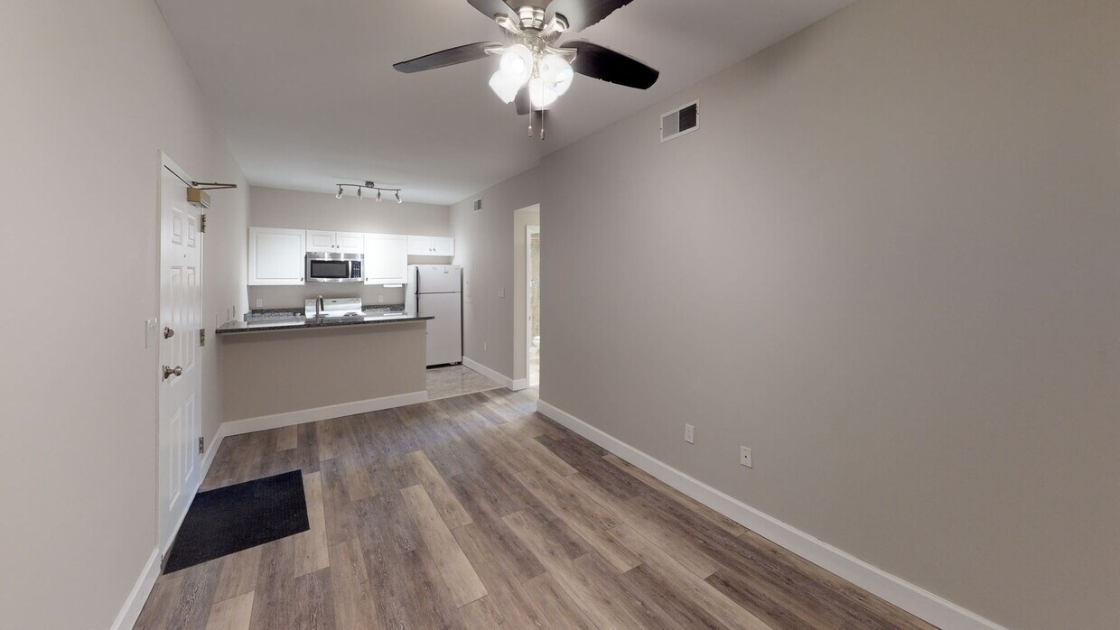 Foto principal - University Towers- 3 bedroom/ 2 bath Apart...