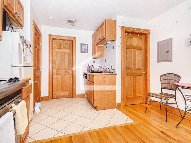 Foto del edificio - Really nice beacon hill 2 bed......