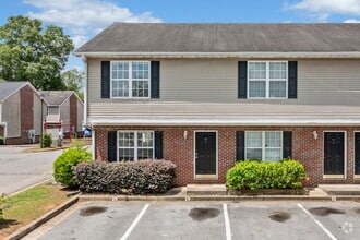 Building Photo - 20 Point Pl Dr