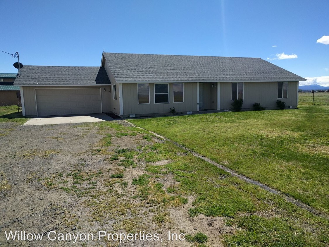 1019 NW Elm Ln, Madras, OR 97741 House Rental in Madras, OR