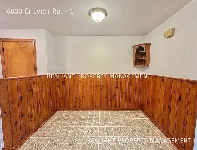 Foto del edificio - 6000 Cheviot Rd