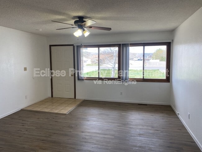 Building Photo - 230-229 29 Rd