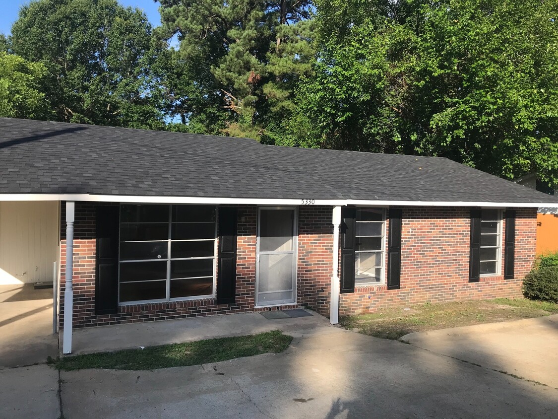 Primary Photo - **ON HOLD**Nice 3 Bedroom / 1 Bathroom Hom...