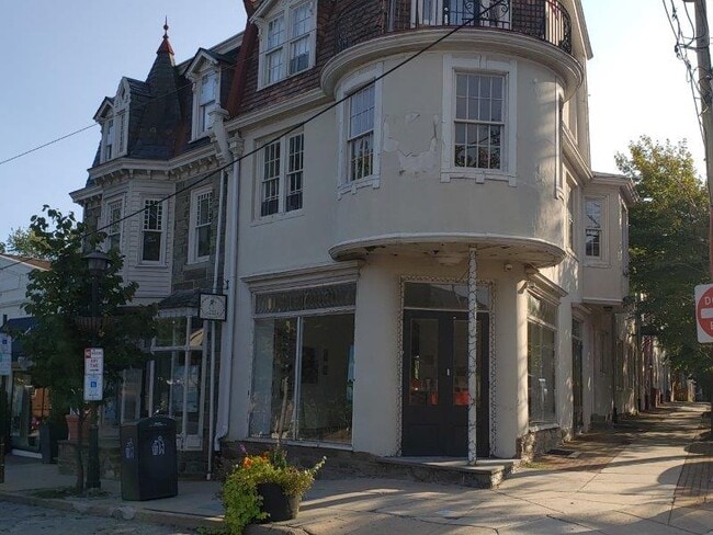 Building Photo - 12 W Abington Ave