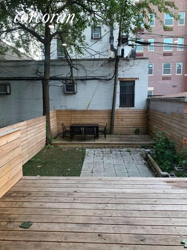 Foto del edificio - 582 E 28th St