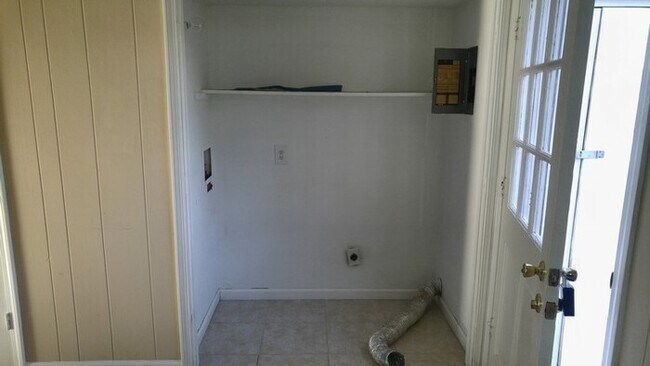 Foto del edificio - Brookwood Towns Apartment Homes