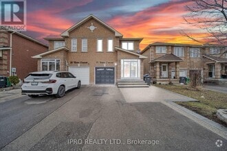 Building Photo - 18 Tessler Crescent
