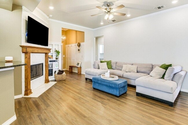 Foto del edificio - 806 E 19th St