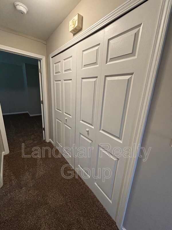 Foto del edificio - 3221 Kemmons Dr