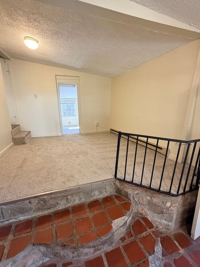 Building Photo - 1 Bedroom 1 Bath House in Chunns Cove!