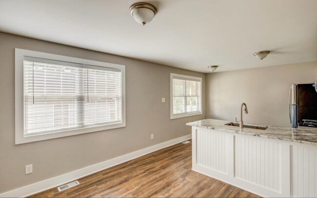 Photo - 412 S Charleston Ave Apartment