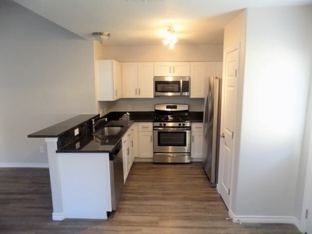 Building Photo - 12411 Greensbrook Forest Dr