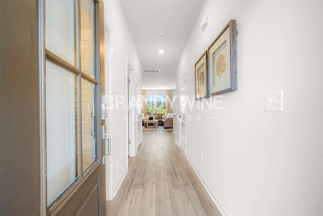 Building Photo - 848 Big Bend Ct