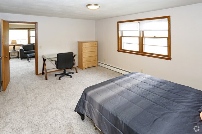 1BR,1BA,665SF - Smith Apartments @ 511 W Church