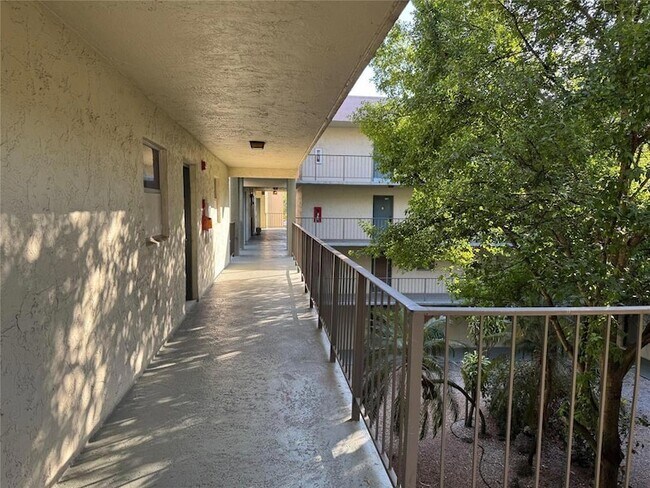 Foto del edificio - 1800 SW 81st Ave