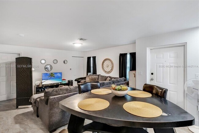 Foto del edificio - 219 NW 7th Ct