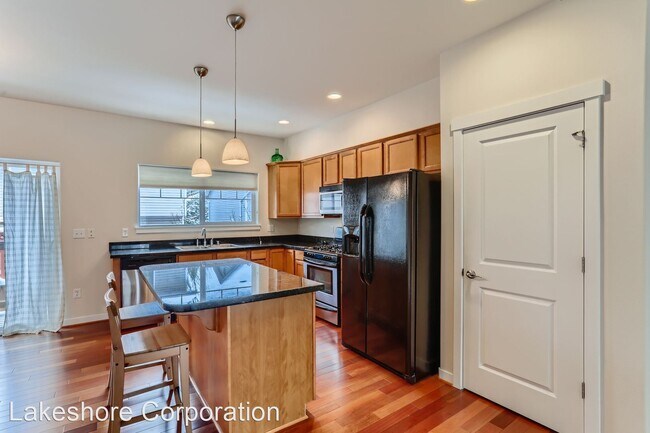 Building Photo - 3 br, 2.5 bath House - 2012 112th ST SW