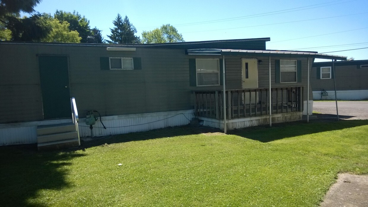 Building Photo - 17 Riverview Ln