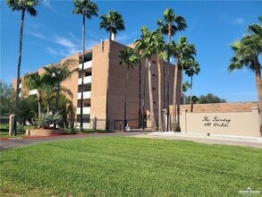 Building Photo - 2200 S 10th St