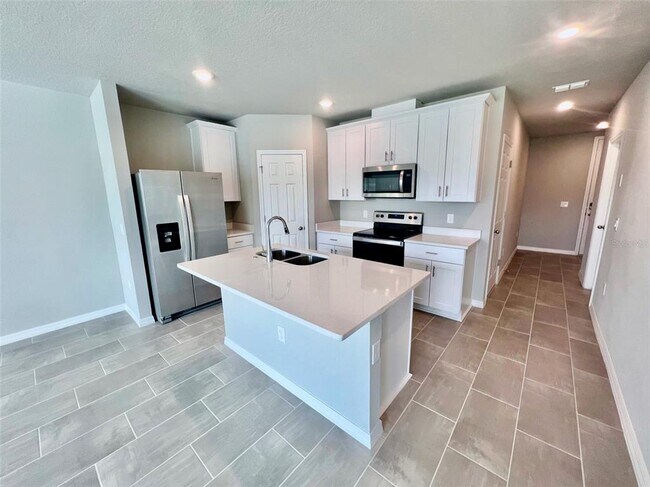 Building Photo - 768 Legacy Dr